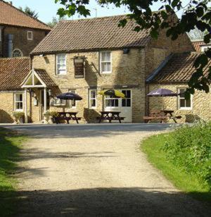 Downe Arms Country Inn Wykeham  ภายนอก รูปภาพ