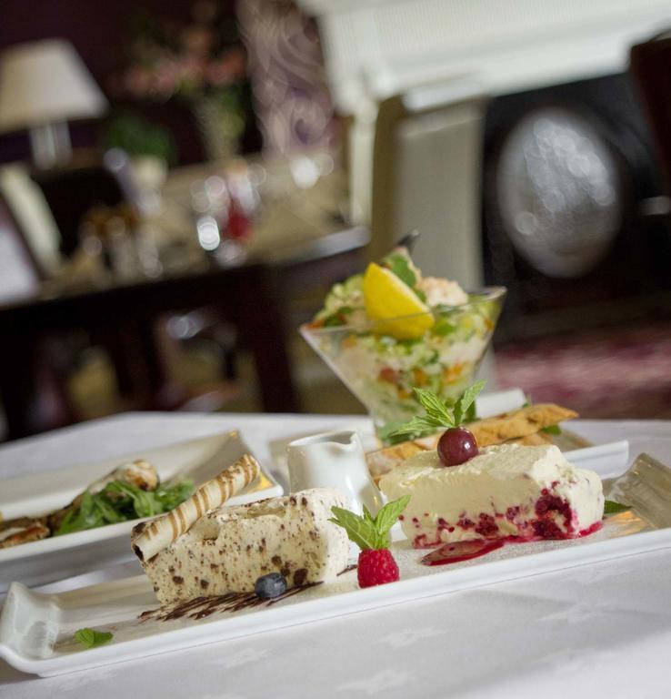 Downe Arms Country Inn Wykeham  ภายนอก รูปภาพ